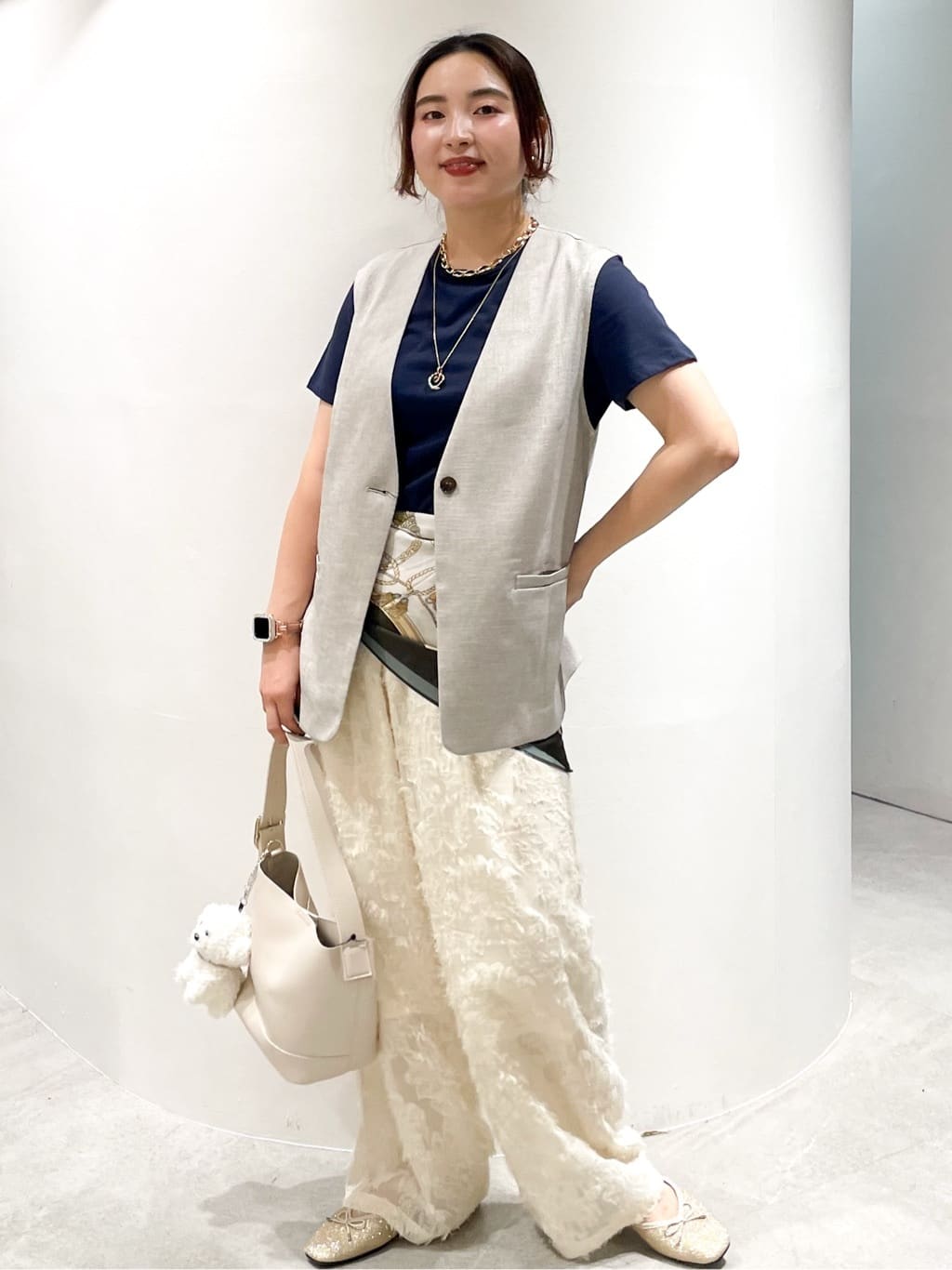 かりんさんの「OPAQUE.CLIP｜《5色展開》ベーシックTシャツ【洗濯機洗い可／UV／接触冷感】」を使ったコーディネート