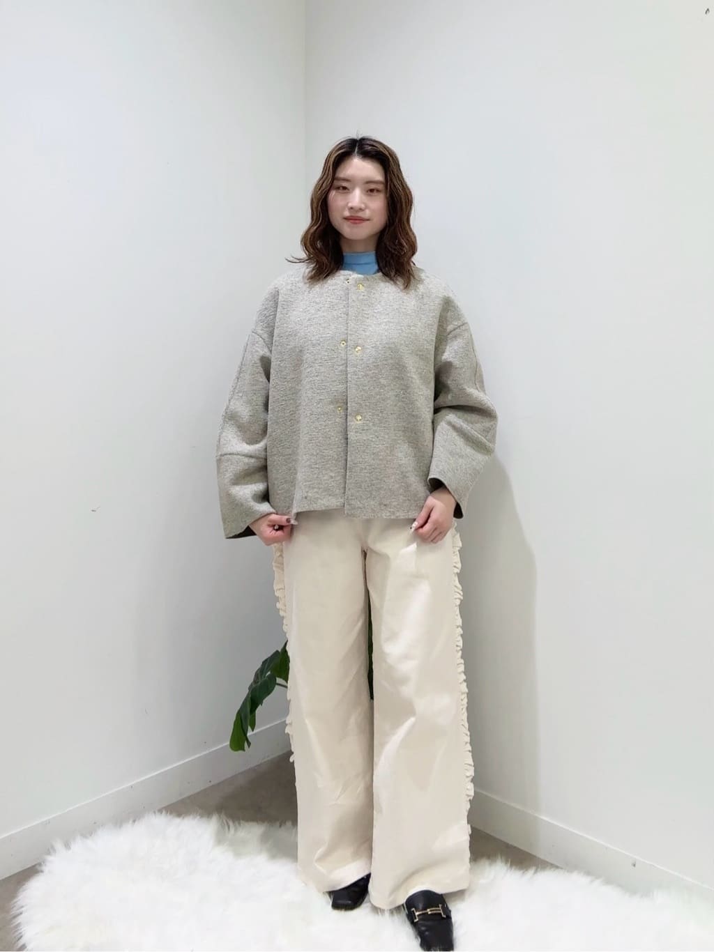 Suma Una本部スタッフさんの「SunaUna｜【ショート丈】ノーカラーライトアウター」を使ったコーディネート