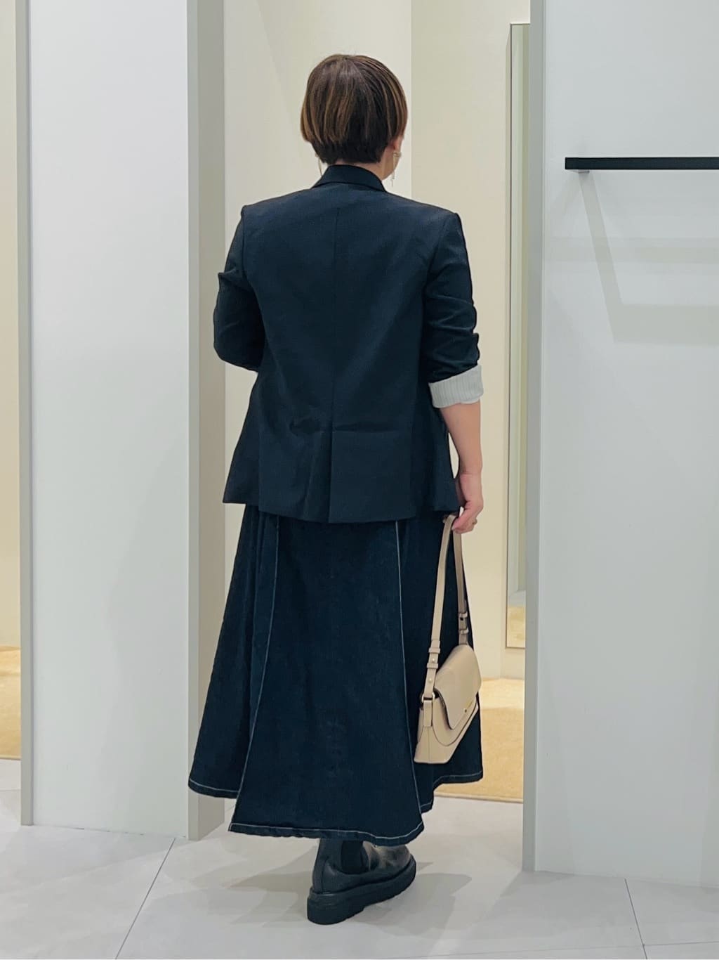 タナさんの「THE SHOP TK｜【今羽織るなら】ダブルブレストジャケット【セットアップ可/洗える】」を使ったコーディネート