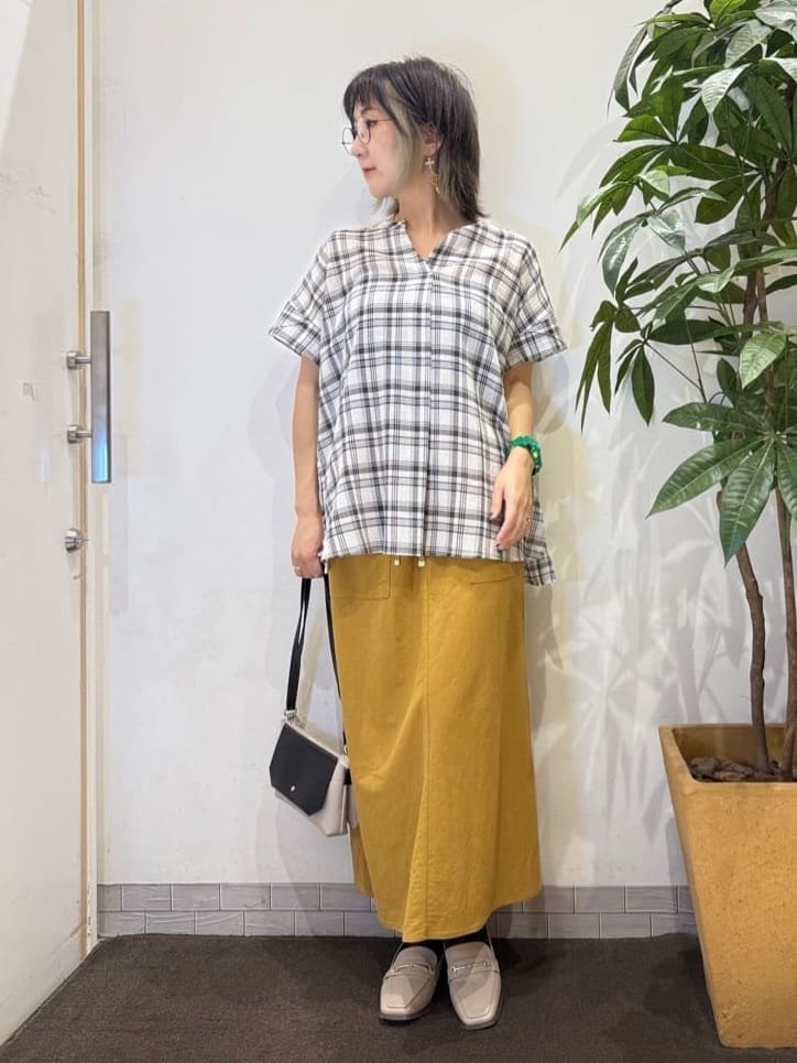 misakiさんの「SHOO･LA･RUE｜【S-LL】きれいに体型カバー さらシャリコットン スキッパーシャツ」を使ったコーディネート
