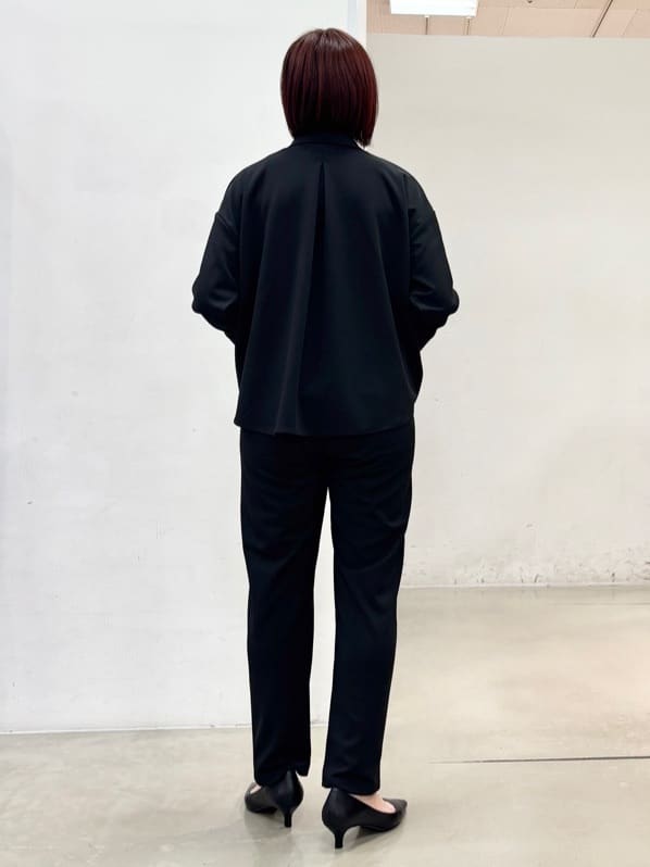 fujiさんの「THE SHOP TK｜【着るだけでコーディネートが決まる】スキッパーブラウス&パンツセット」を使ったコーディネート