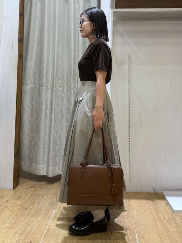 chさんの「THE SHOP TK｜シアーベロアカットソー【洗える】」を使ったコーディネート
