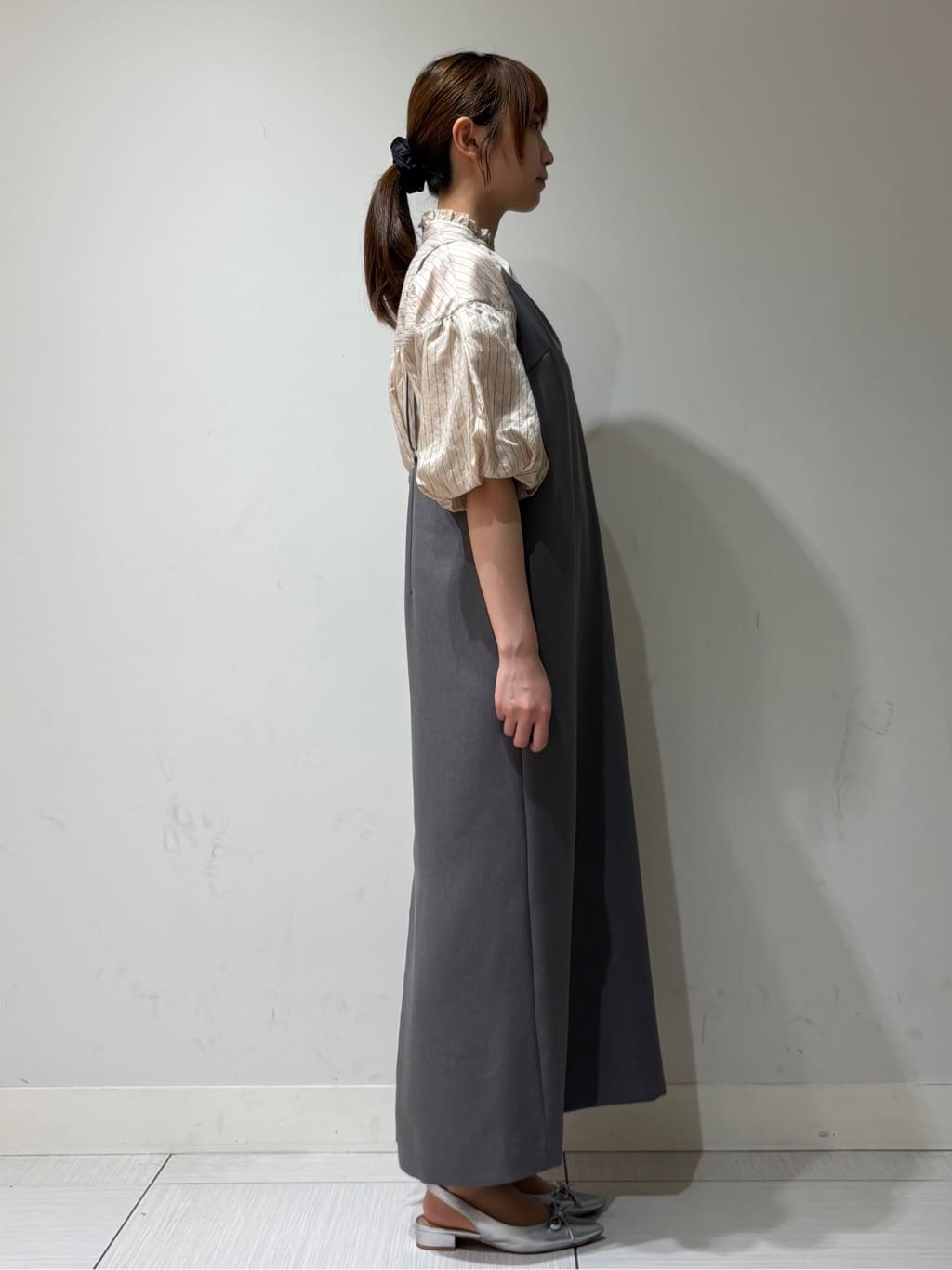 やなぎさんの「DRESSTERIOR｜◆【美人百花/モデル美香着用】コンフォートアイラインキャミワンピース」を使ったコーディネート