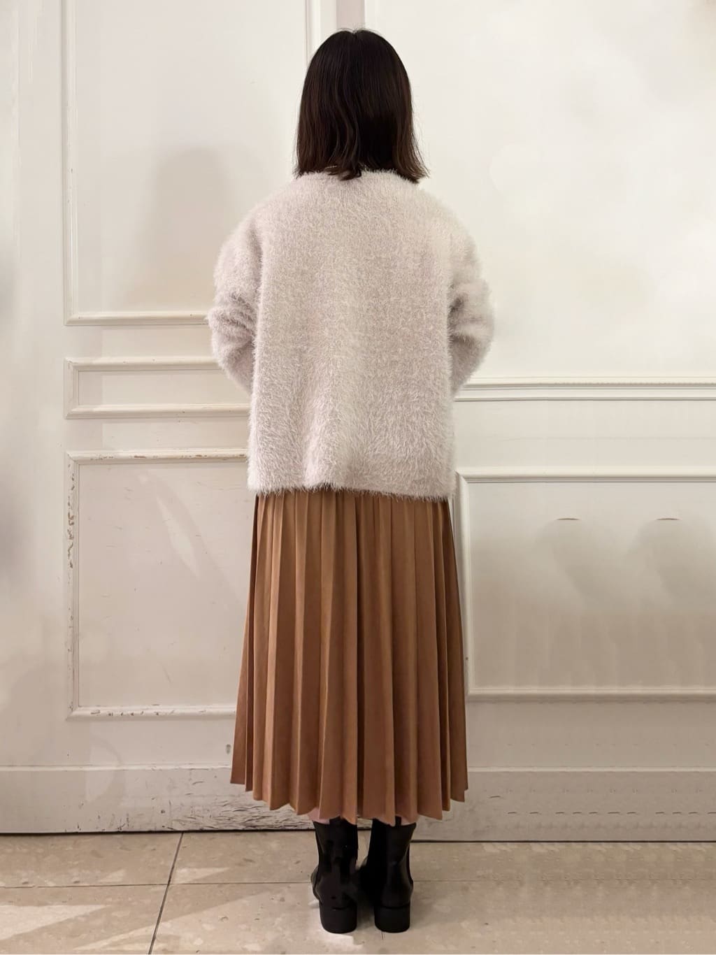 やまさんの「OPAQUE.CLIP｜メタルチャーム付きラメニットバッグ」を使ったコーディネート