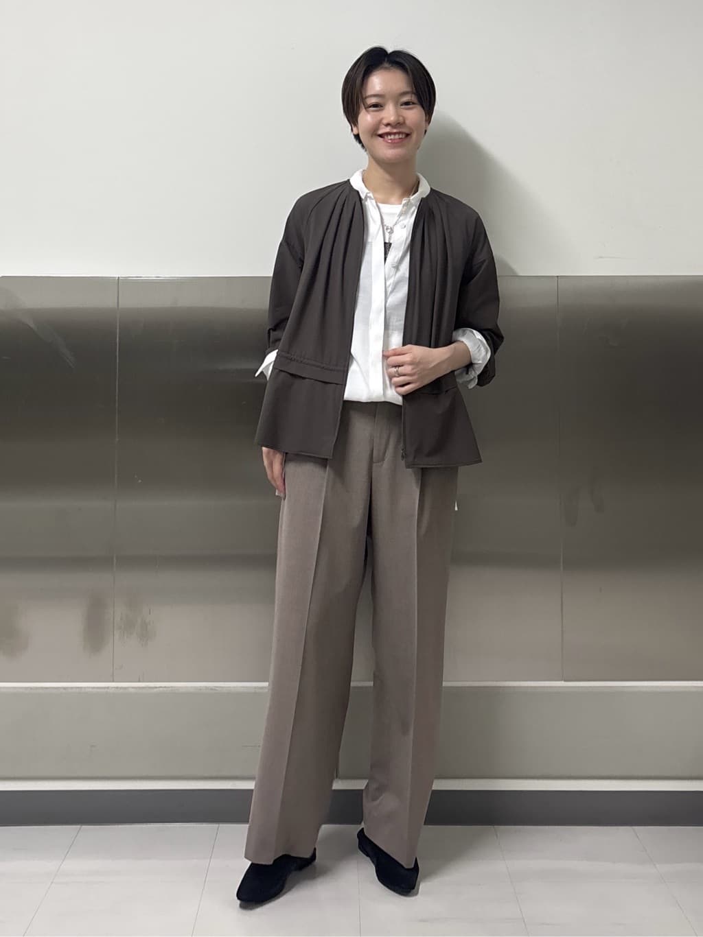 kanaeさんの「INDIVI｜【体型カバー／清涼感】シアーオーバーシャツ」を使ったコーディネート