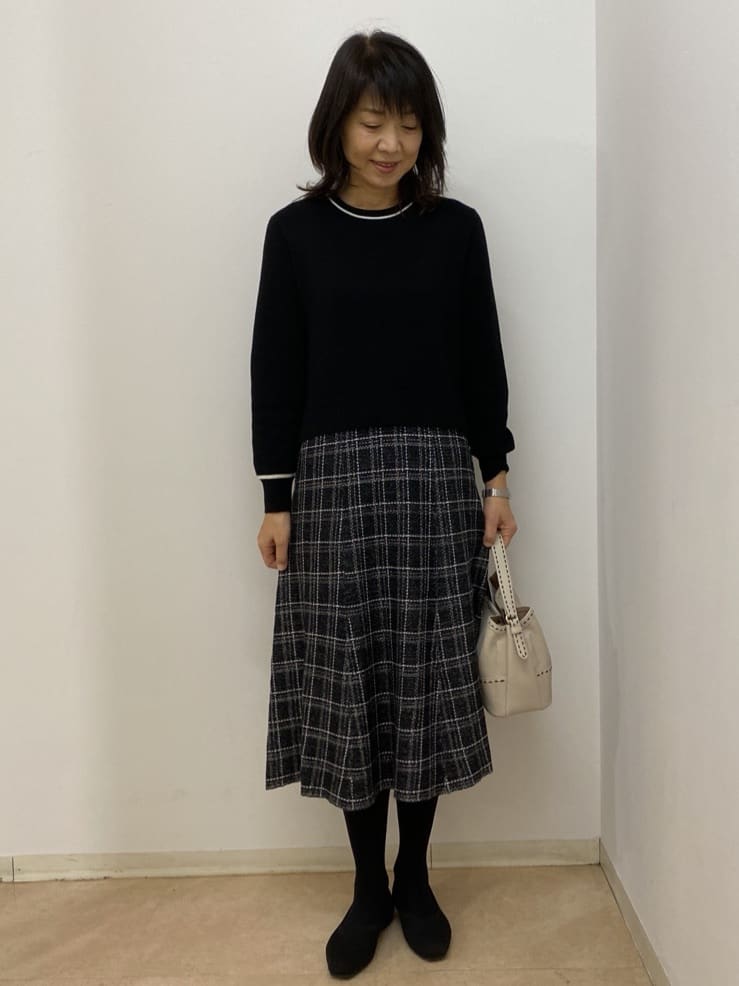 Eikoさんの「Reflect｜【コートインでもすっきり◎】チェック柄ニットドッキングワンピース」を使ったコーディネート