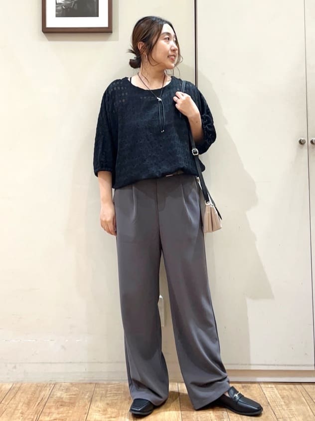 harusakuさんの「SHOO･LA･RUE｜【S-LL】涼やかで好印象 シアーチェック ドルマントップス」を使ったコーディネート