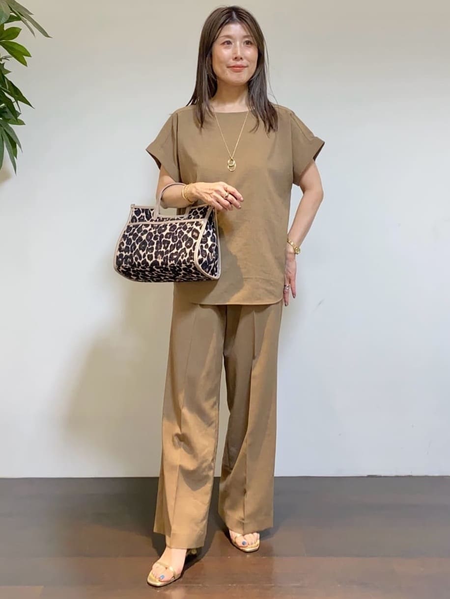 tomoさんの「UNTITLED｜【セットアップ可/ウエストゴム/リラクシー】スクエアジオメ柄スカーチョ」を使ったコーディネート
