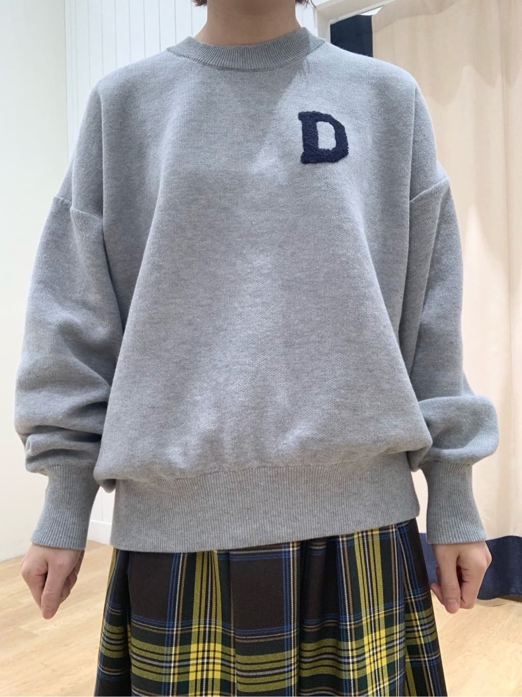 IMARIさんの「Dessin｜【洗える】Dサガラ刺繍ワッペン付きニット」を使ったコーディネート