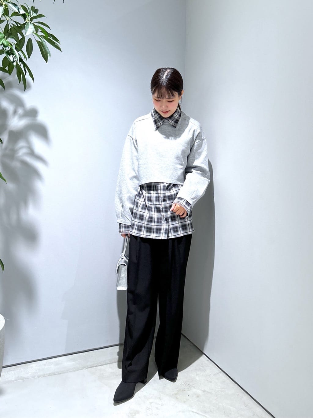 Renoさんの「INDIVI｜レイヤードダンボールスウェット」を使ったコーディネート