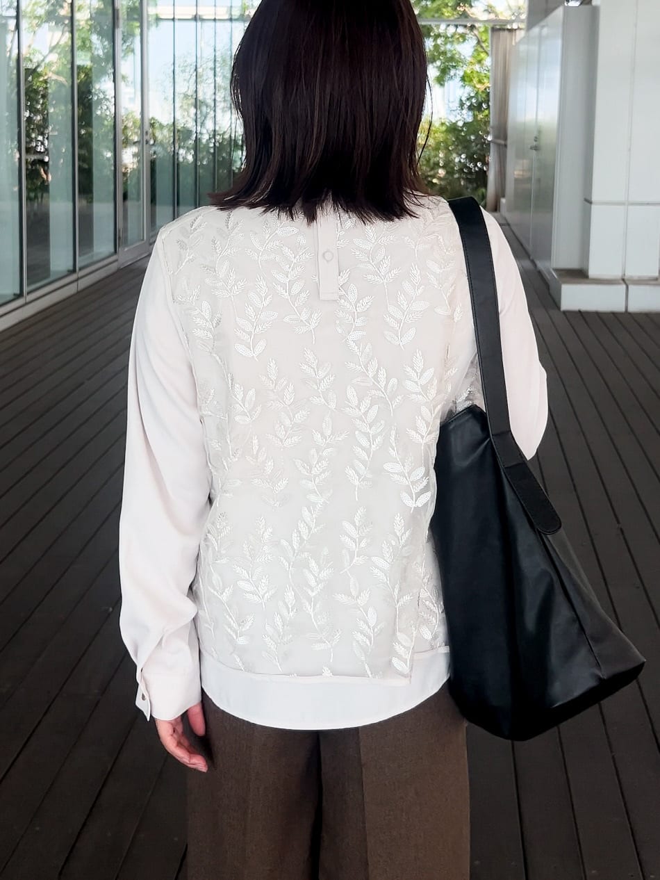 ちびゆきさんの「grove｜リーフ刺繍スパンコールベスト＆ブラウスセット」を使ったコーディネート