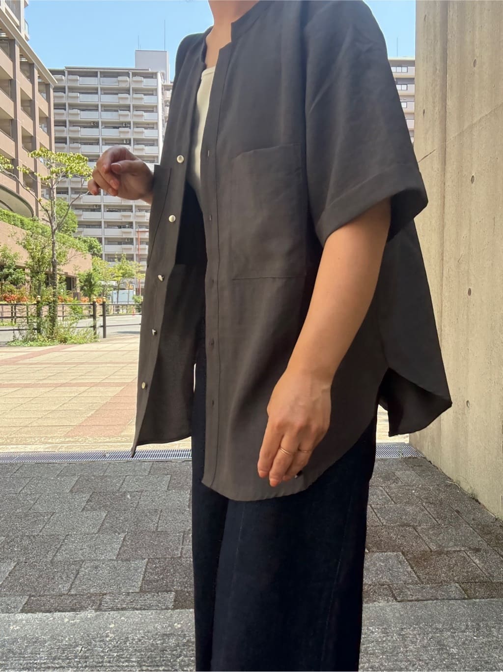 chさんの「THE SHOP TK｜【ひんやり】前後2WAY スクエアタンクトップ」を使ったコーディネート