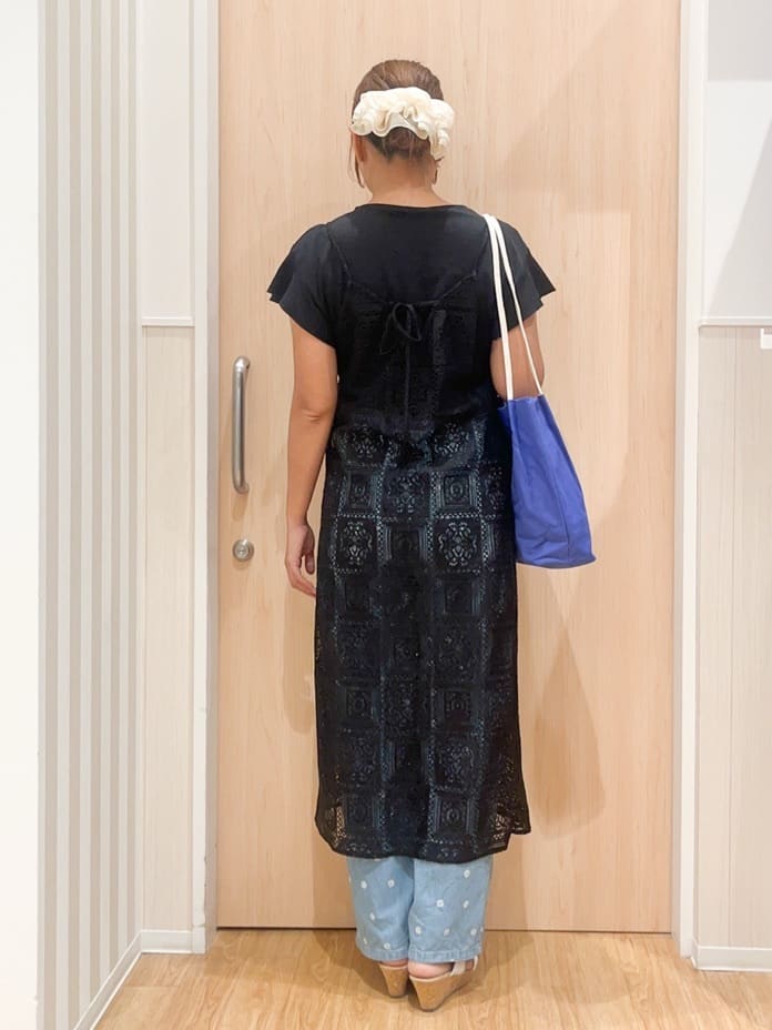 natsumiさんの「SHOO･LA･RUE｜【汗ジミ防止/ひんやり/UV】フリルスリーブTシャツ」を使ったコーディネート