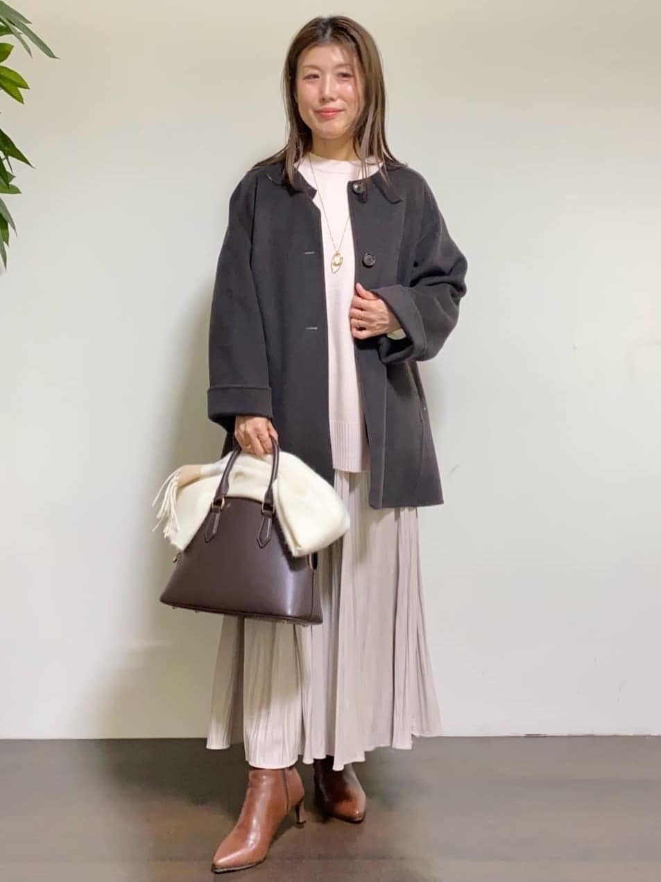 tomoさんの「UNTITLED｜【ミディ丈/軽やか】セミラグランリバー コート」を使ったコーディネート