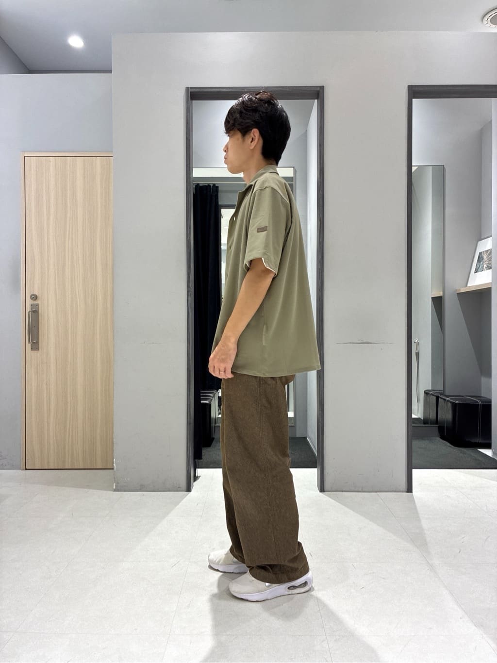 わいずみさんの「TAKEO KIKUCHI｜【COOL CITY WEAR】エアートール オープンカラーシャツ /接触冷感・通気性」を使ったコーディネート