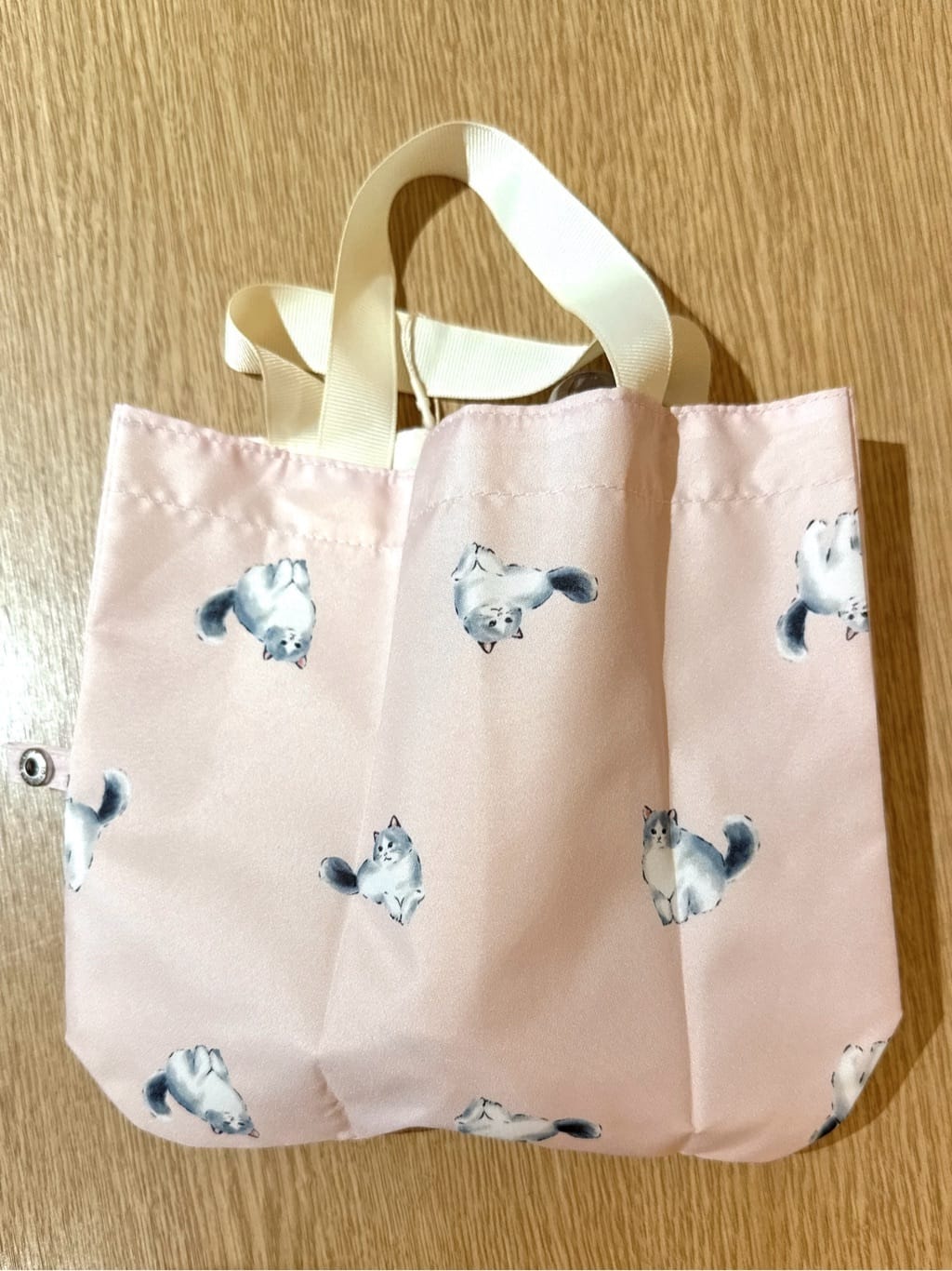 みーさんの「grove｜【晴雨兼用】キャッツトートバッグミニ」を使ったコーディネート