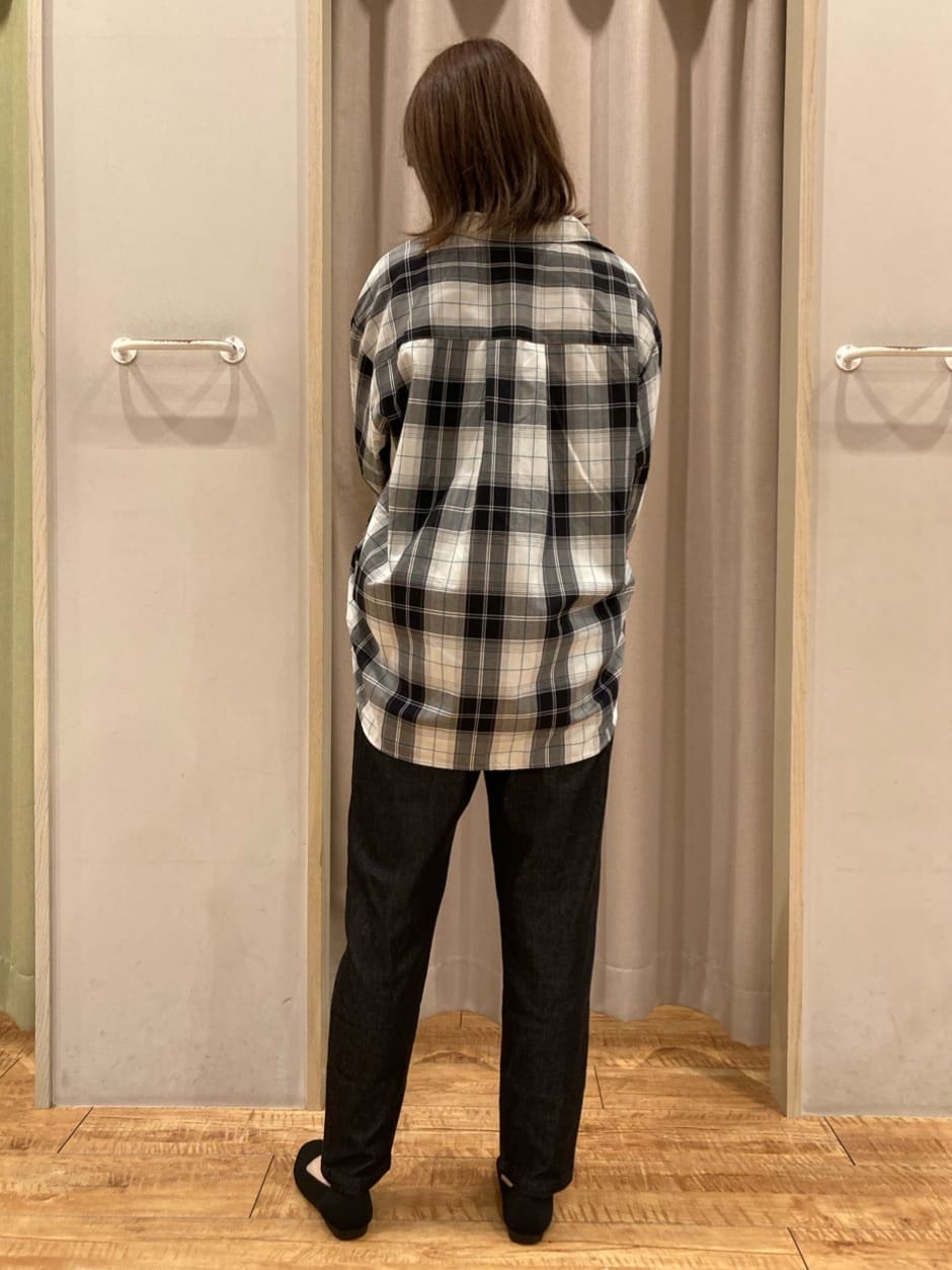 hashiさんの「SHOO･LA･RUE｜【洗濯機可/S-LL】程よい抜け感 大人のチェックシャツ」を使ったコーディネート