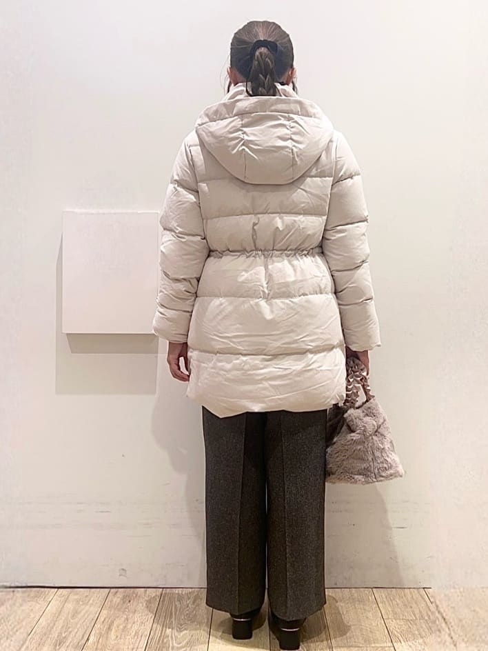 Ririさんの「index｜KAWADAダウンドロストミドルコート【撥水／洗濯機OK／2WAY／静電気防止裏地】《XS～3L》」を使ったコーディネート