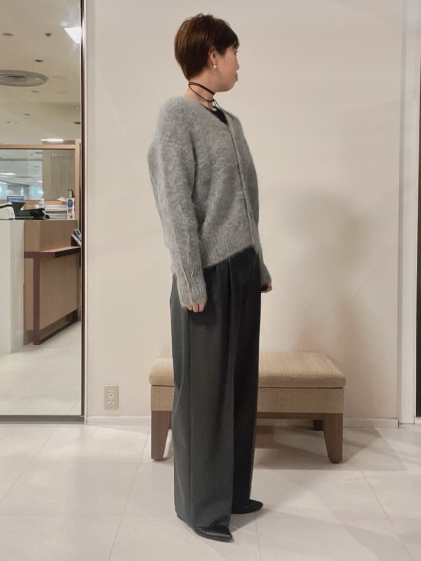 IWAMOさんの「UNTITLED｜【ゆったり】アルパカ混シャギー カーディガン」を使ったコーディネート