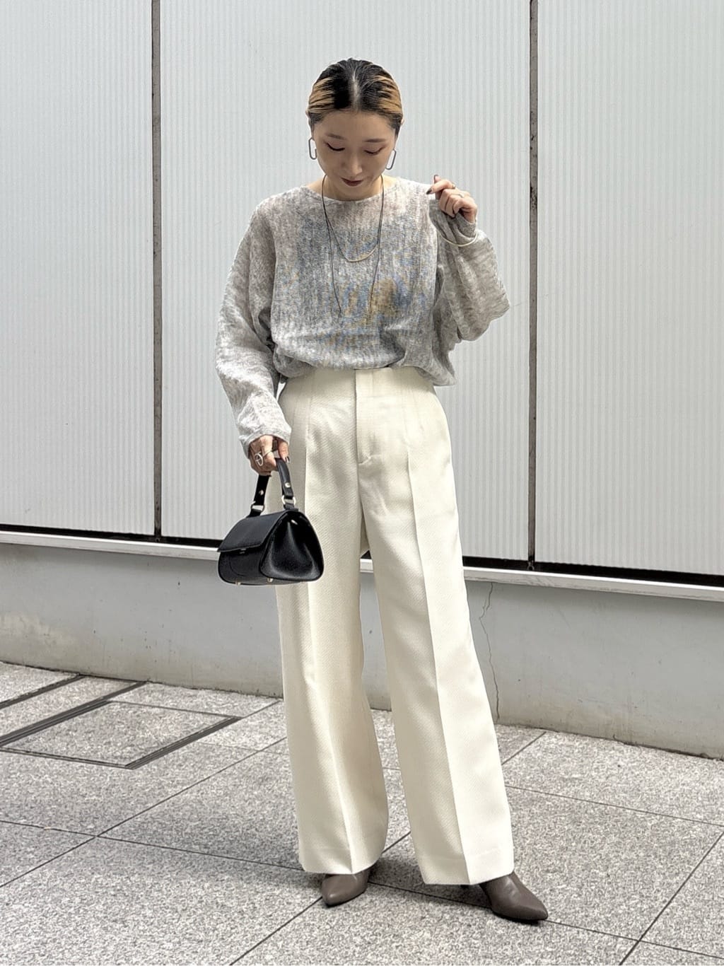 kotakiさんの「INDIVI｜【名品／撥水／抗菌防臭】ショート丈リサイクルダウンコート」を使ったコーディネート