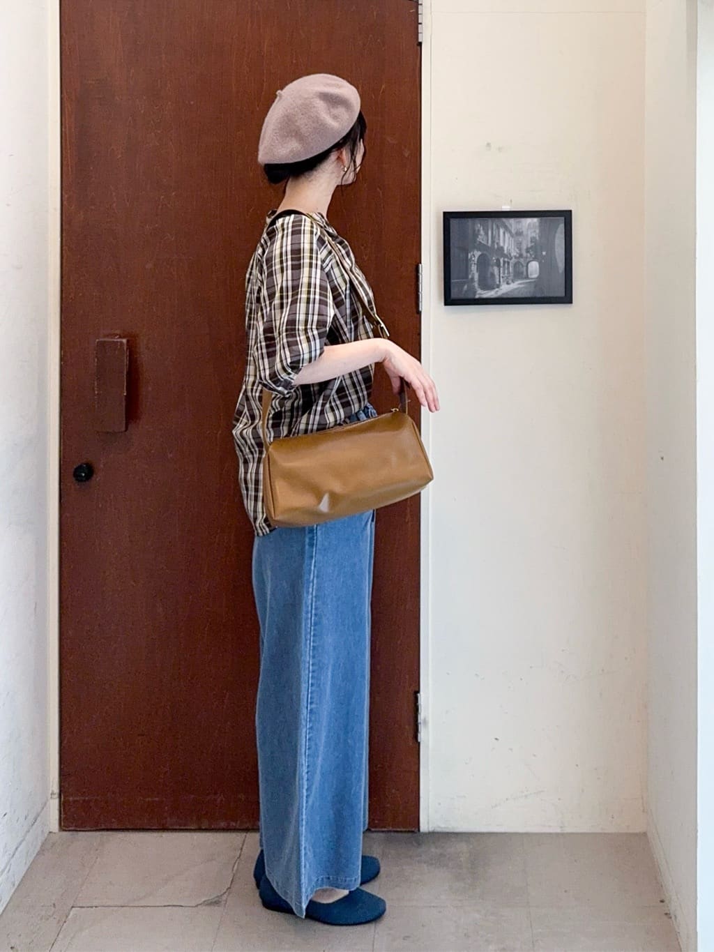 𝐇𝐢𝐫𝐨𝐦𝐢さんの「SHOO･LA･RUE｜【S-LL/洗濯後しわになりにくい】ランタンスリーブで女性らしく 5分袖スキッパーブラウス」を使ったコーディネート