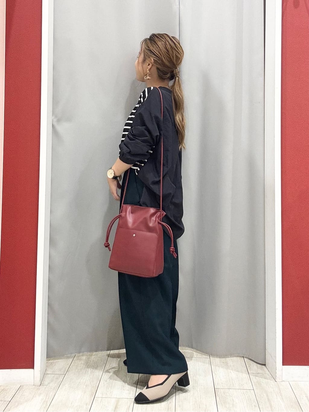 shioさんの「SHOO･LA･RUE｜【S-LL】インせず決まる 背中タック入り パフ袖トップス」を使ったコーディネート