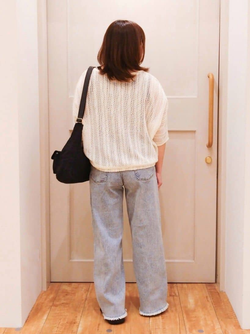 みーさんの「SHOO･LA･RUE｜【洗える/S-LL】季節の変わり目に 透かし柄が涼やか ジップブルゾン」を使ったコーディネート