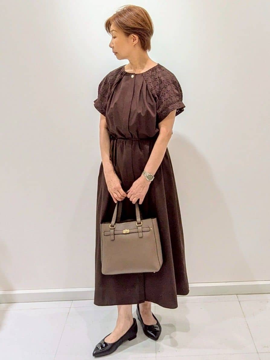 mamiさんの「Reflect｜カットワークレーススリーブワンピース」を使ったコーディネート