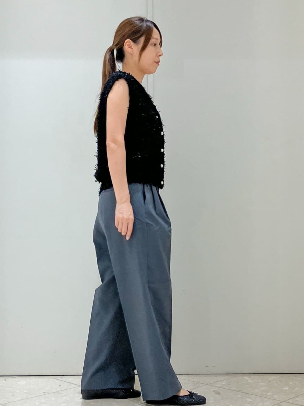  Maruさんの「OPAQUE.CLIP｜《Can Cam掲載》フリンジシャギーコンパクトベスト【洗濯機洗い可】」を使ったコーディネート