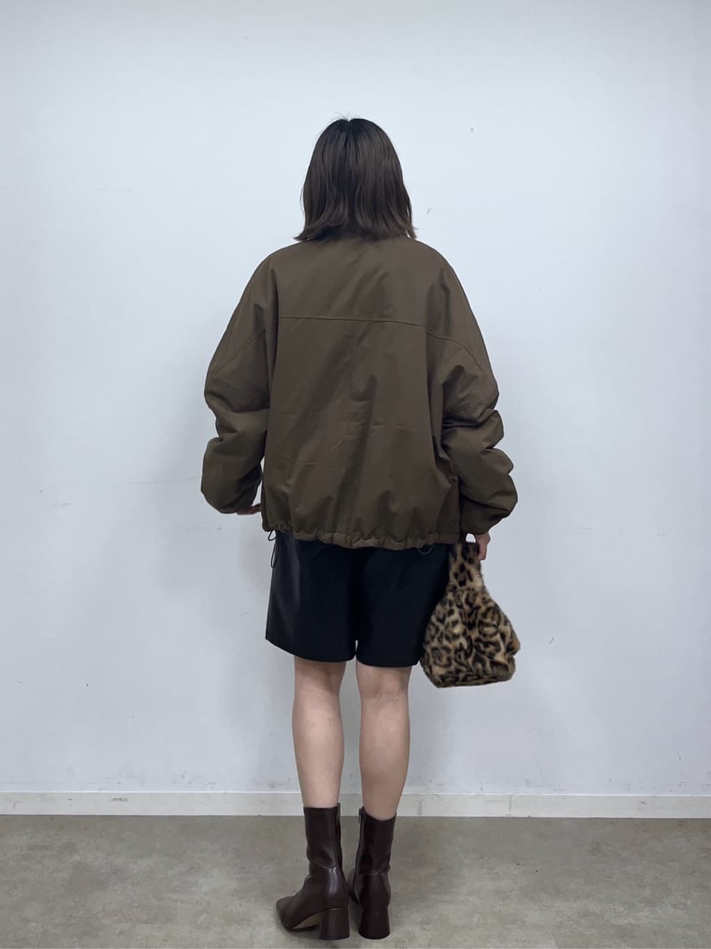 Harukaさんの「INDIVI｜フェイクファーマイクロバッグ」を使ったコーディネート