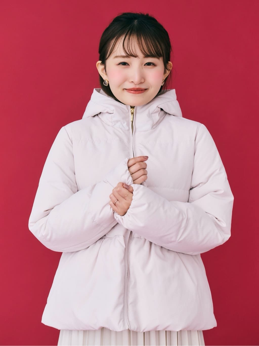 みさかさんの「index｜KAWADAダウンペプラムショートコート【撥水／洗濯機OK／静電気防止裏地】」を使ったコーディネート