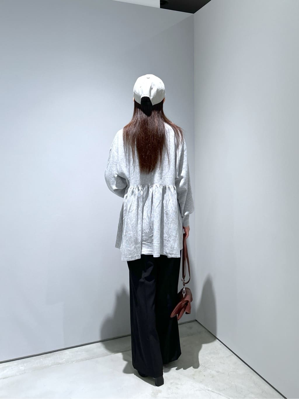Renoさんの「INDIVI｜【再入荷】ペプラムハイネックニット」を使ったコーディネート