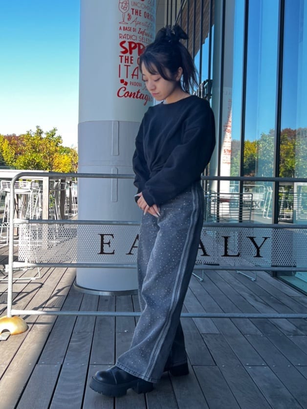 りほさんの「ESPERANZA｜厚底センタージップブーツ」を使ったコーディネート
