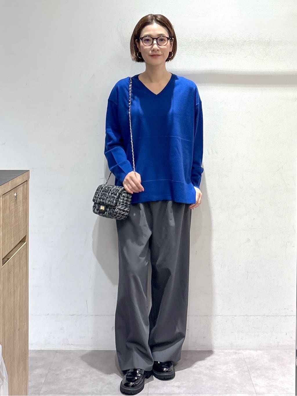 たけねぇさんの「OPAQUE.CLIP｜Vネックニット／エクストラファインメリノウール【THEシリーズ／洗濯機OK】」を使ったコーディネート