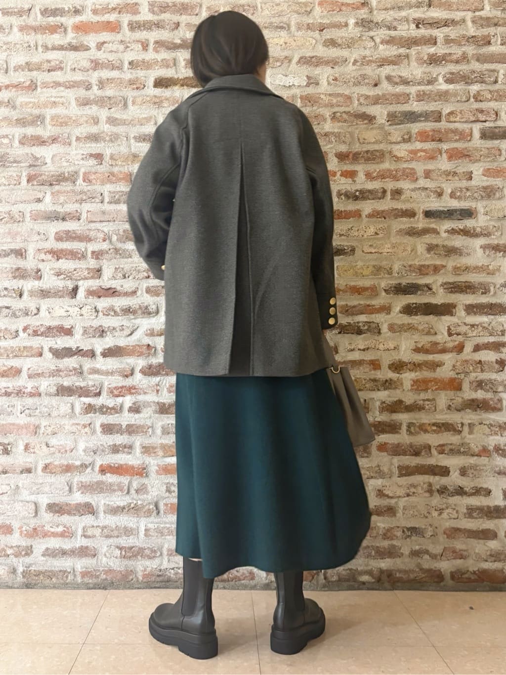 しばさんの「THE SHOP TK｜クラシカルな装い ウールライクスタンドカラーコート」を使ったコーディネート