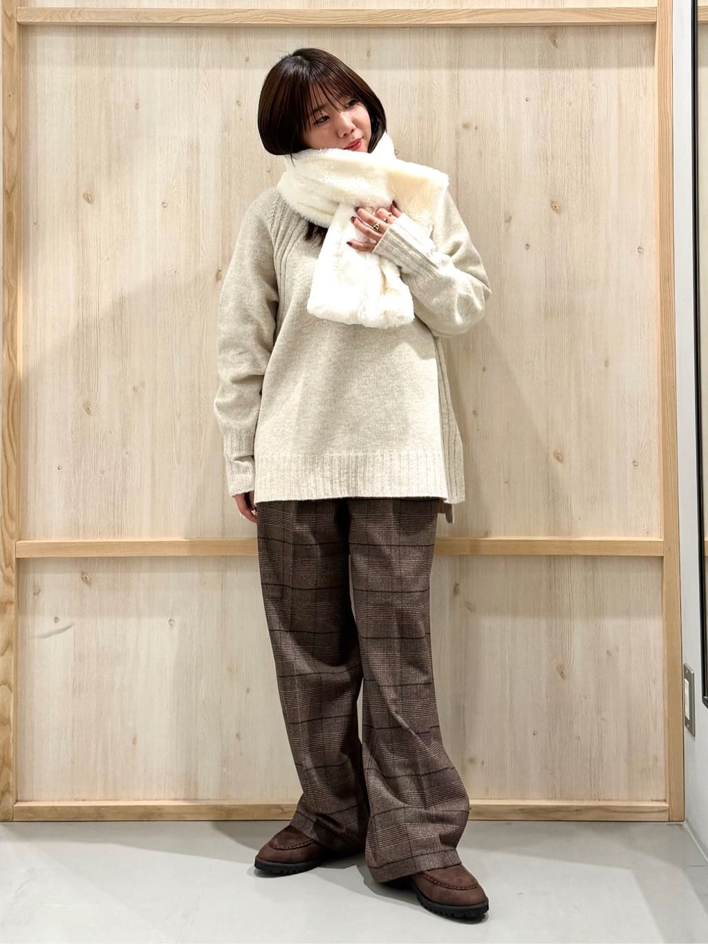 nanaさんの「THE SHOP TK｜ふんわり柔らかきれい色 ウール混ハイネックニット」を使ったコーディネート