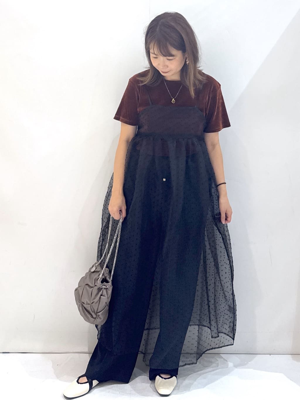 やすさんの「OPAQUE.CLIP｜フロッキーチュールTシャツ【洗濯機洗い可】」を使ったコーディネート