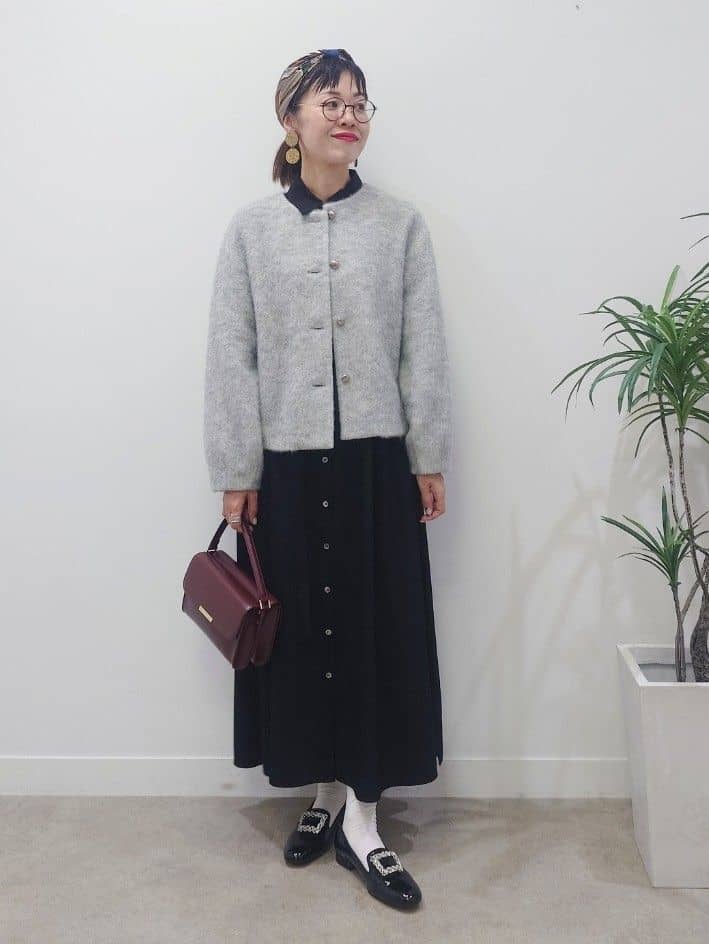 MUTSUKOさんの「UNTITLED｜【ジャケット風/メタルボタン】アルパカ混シャギーカーディガン」を使ったコーディネート