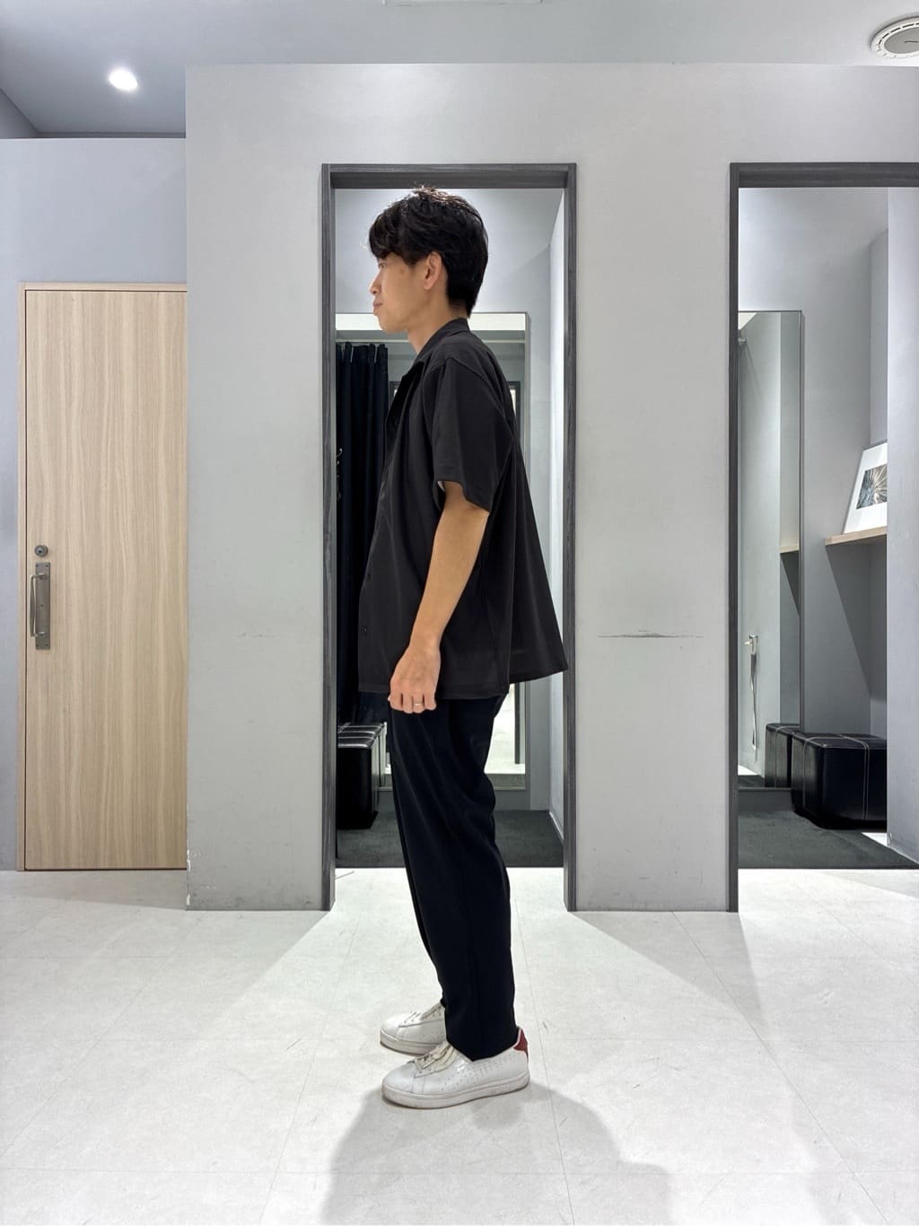 わいずみさんの「TAKEO KIKUCHI｜【COOL CITY WEAR】エアートール オープンカラーシャツ /接触冷感・通気性」を使ったコーディネート