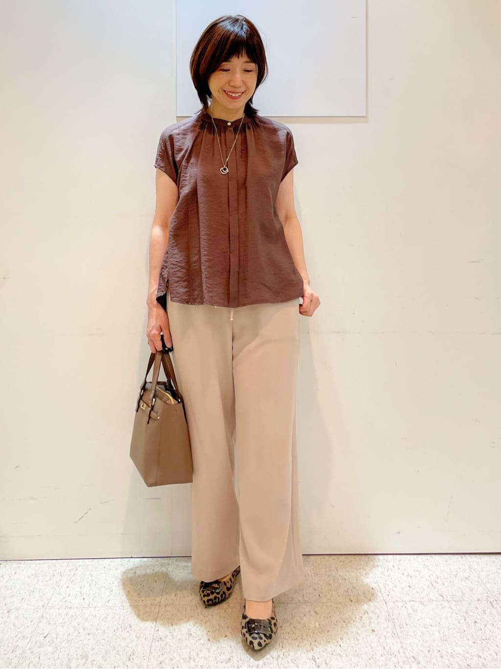 めいさんの「Reflect｜【二の腕さりげなくカバー】バンドカラーブラウス」を使ったコーディネート