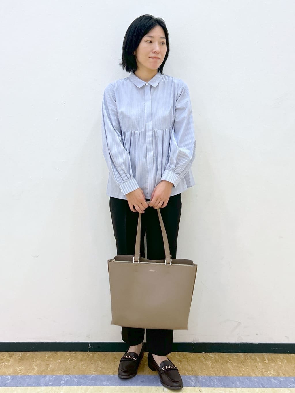 su.さんの「index｜《XS-LLサイズ》ストレッチテーパードパンツ／セットアップ対応【洗濯機洗い可／イージーアイロン／防」を使ったコーディネート