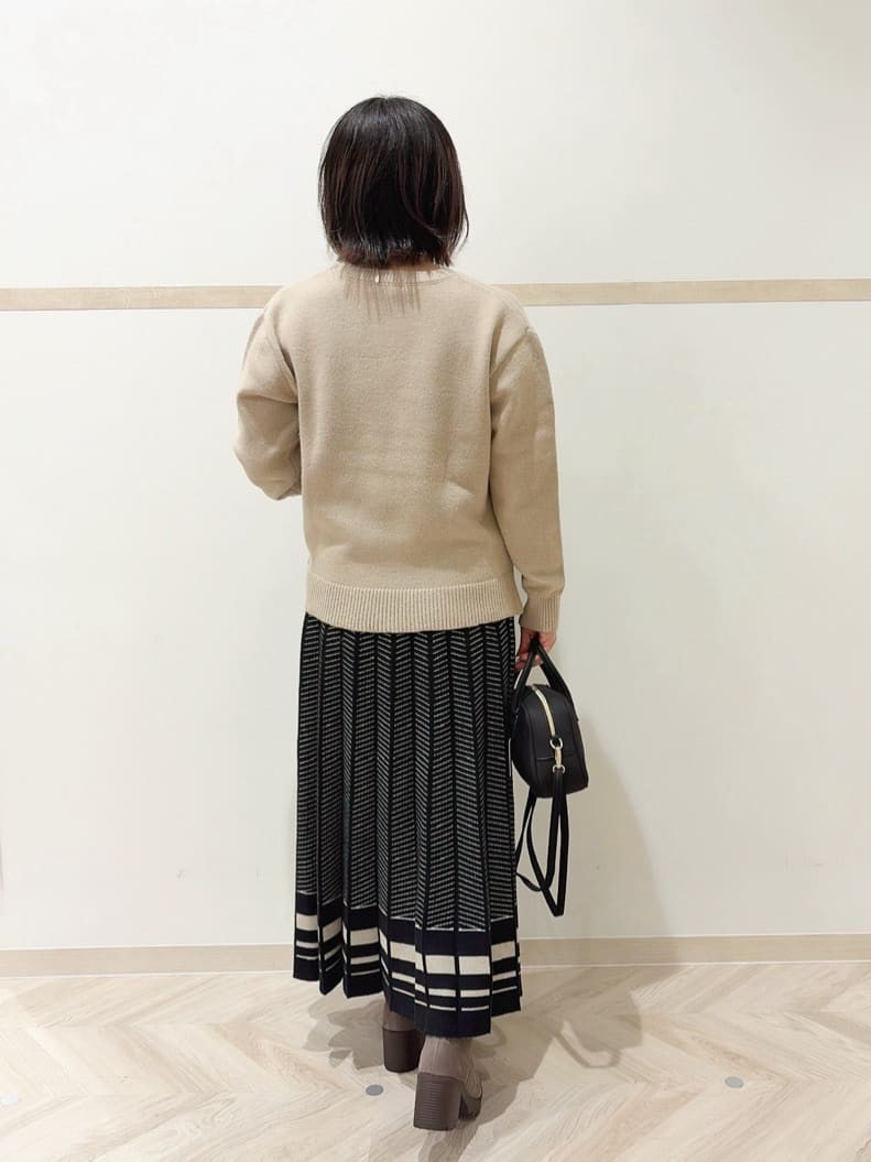 だいちゃさんの「SHOO･LA･RUE｜【S-LL/洗濯機可】さりげないラメが上品　クルーネックニット」を使ったコーディネート