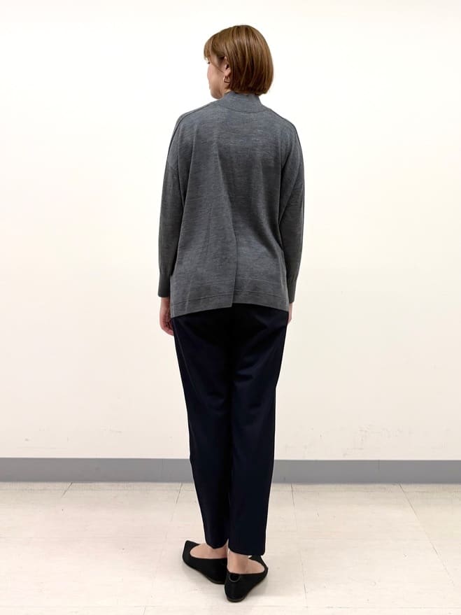まいこさんの「INDIVI｜【洗える／毛玉になりにくい】エクストラファインウール ハイネックニット」を使ったコーディネート
