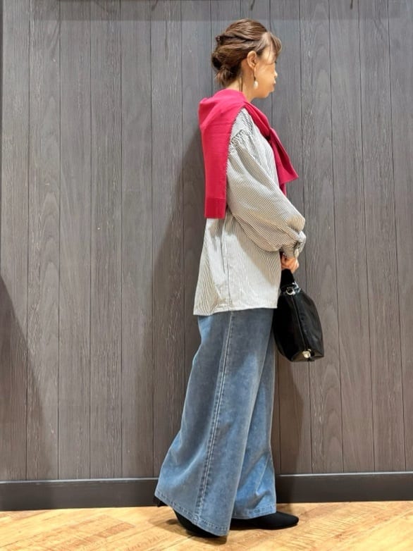 meiさんの「SHOO･LA･RUE｜【洗える/S-LL】上品なラメ使い クルーネック ニットカーディガン」を使ったコーディネート