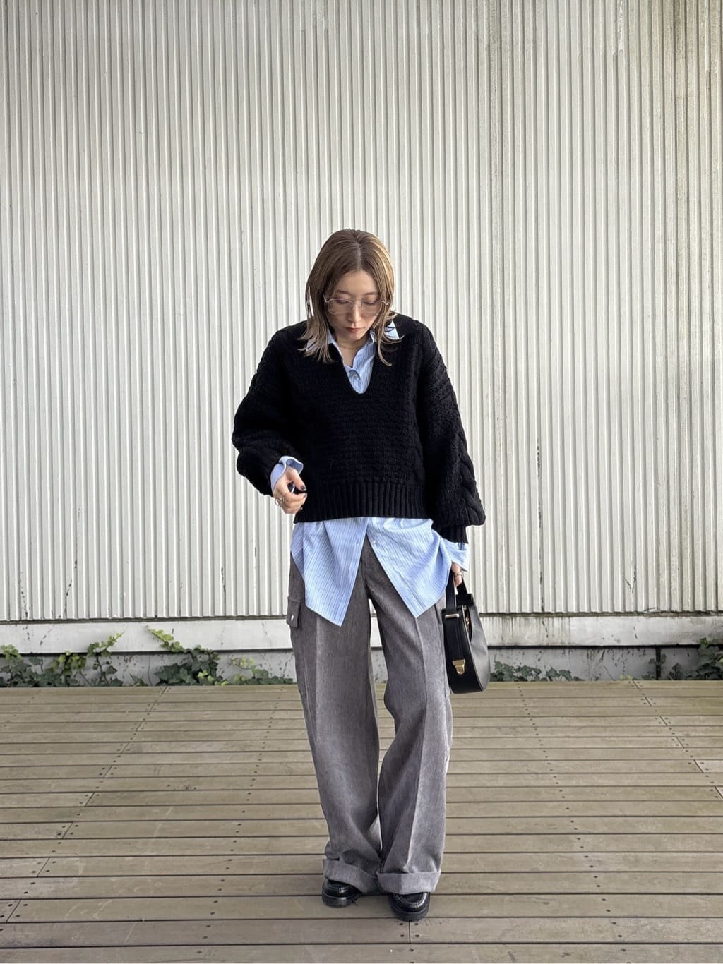 kotakiさんの「INDIVI｜スキッパーフォルムニット」を使ったコーディネート
