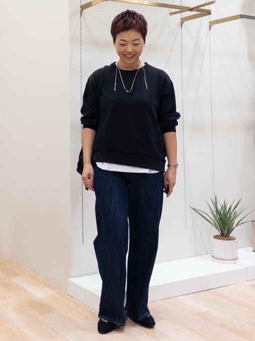 シュウコさんの「grove｜ダンボールコクーンシルエットプルオーバー」を使ったコーディネート