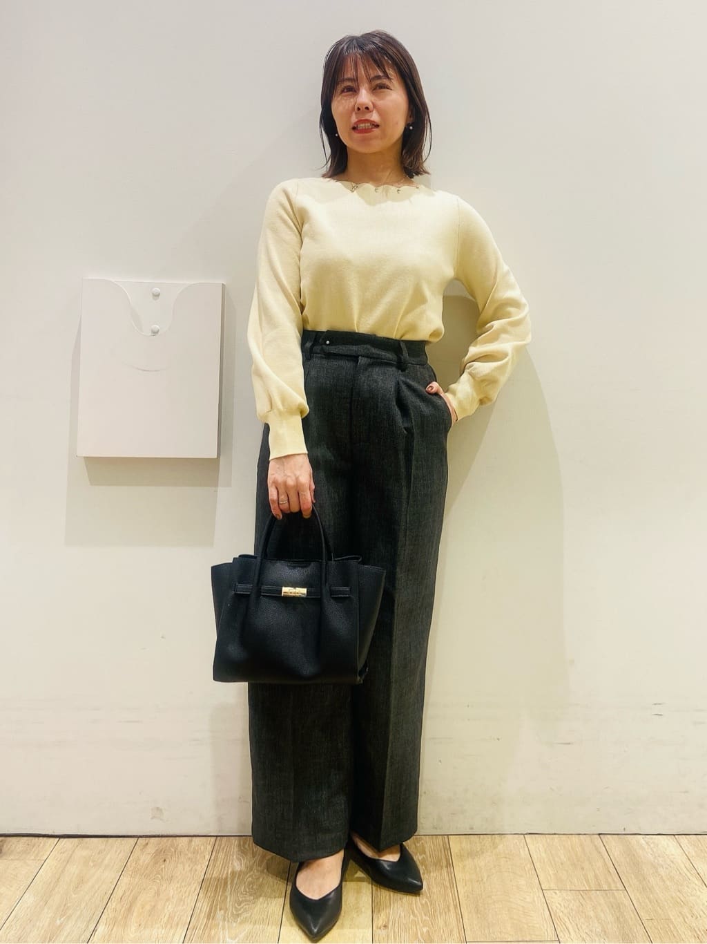YUKOさんの「index｜ラメスカラップビジューデザインニット【洗濯機OK】《6col／S～LL》」を使ったコーディネート