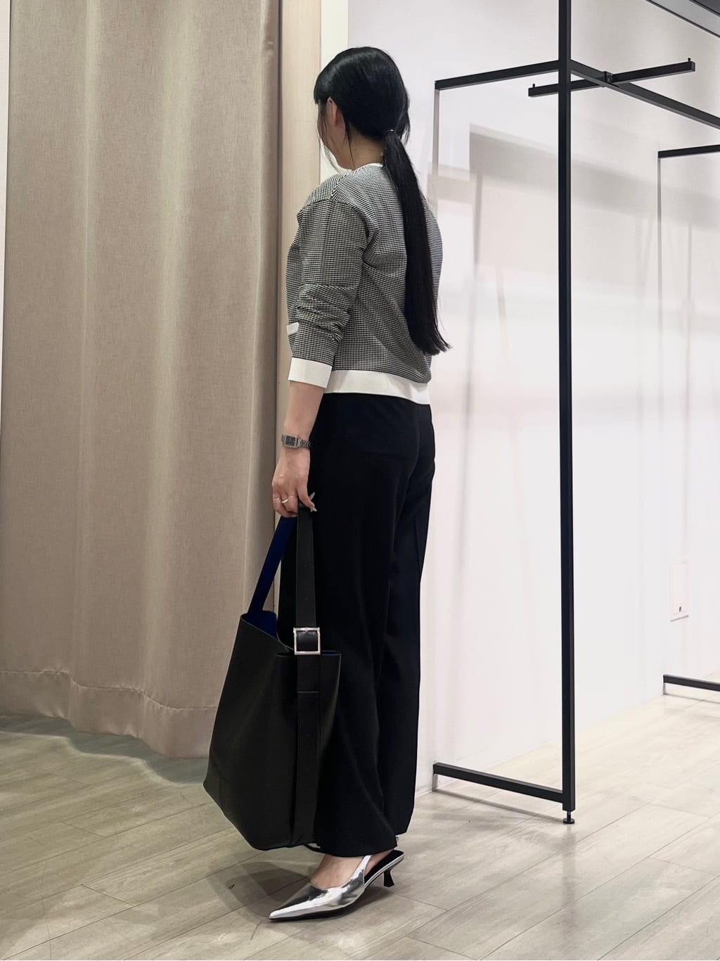 hasuさんの「INDIVI｜【軽く羽織れる/洗える】ジャケット風カーディガン」を使ったコーディネート