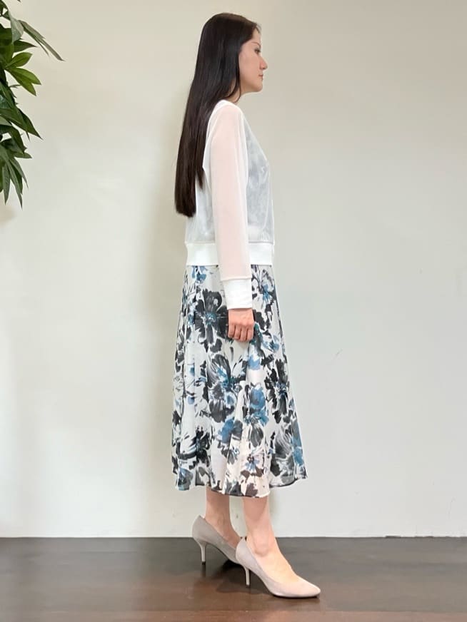 カレンさんの「UNTITLED｜【シアー/エレガント/花柄/夏ワンピ】ペイントフラワーワンピース」を使ったコーディネート