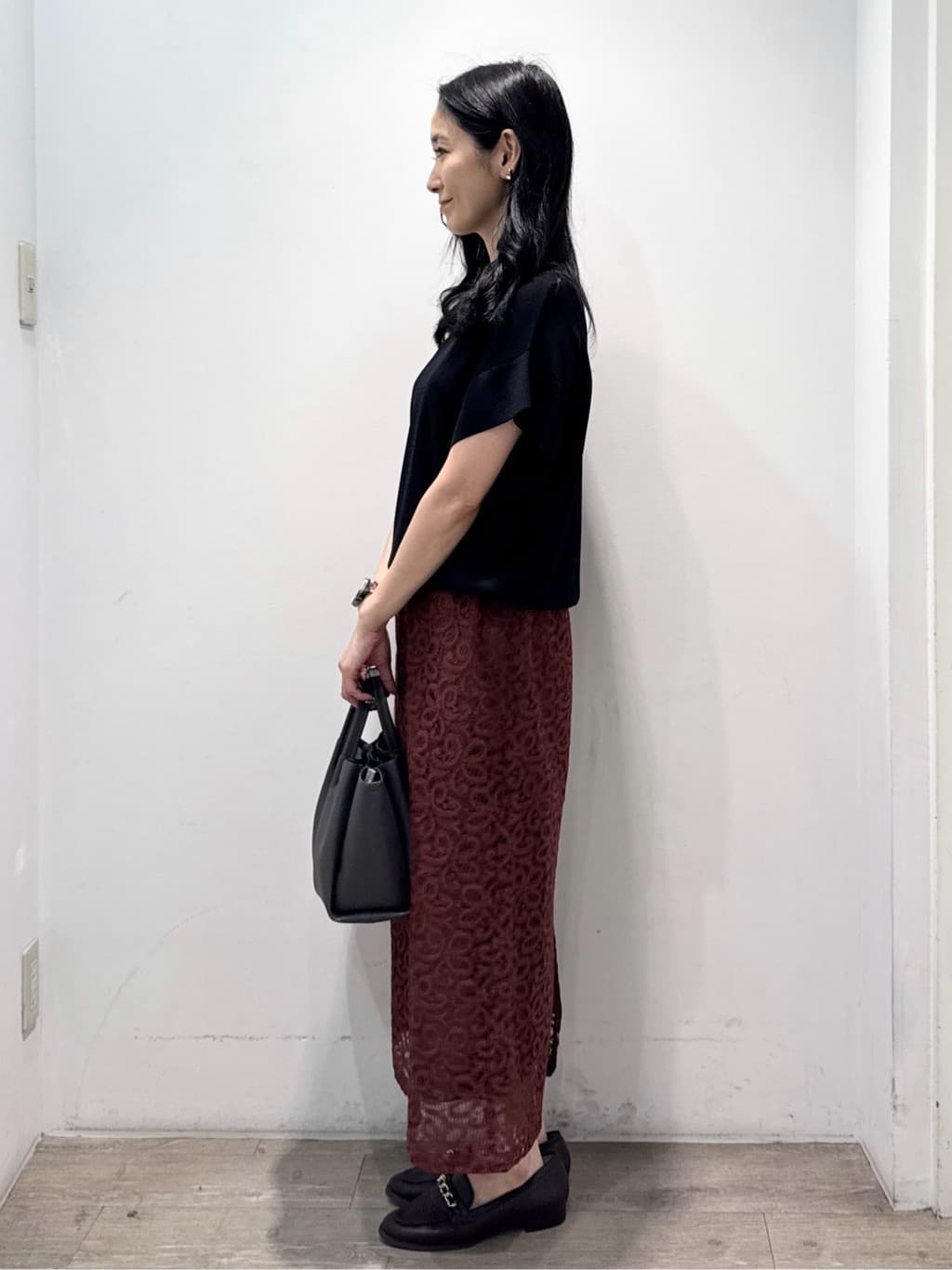 yuicciさんの「OPAQUE.CLIP｜《美人百花掲載》レースイージーナロースカート【洗濯機洗い可】」を使ったコーディネート